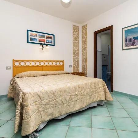 Lauricella Lipari (Isola Lipari)